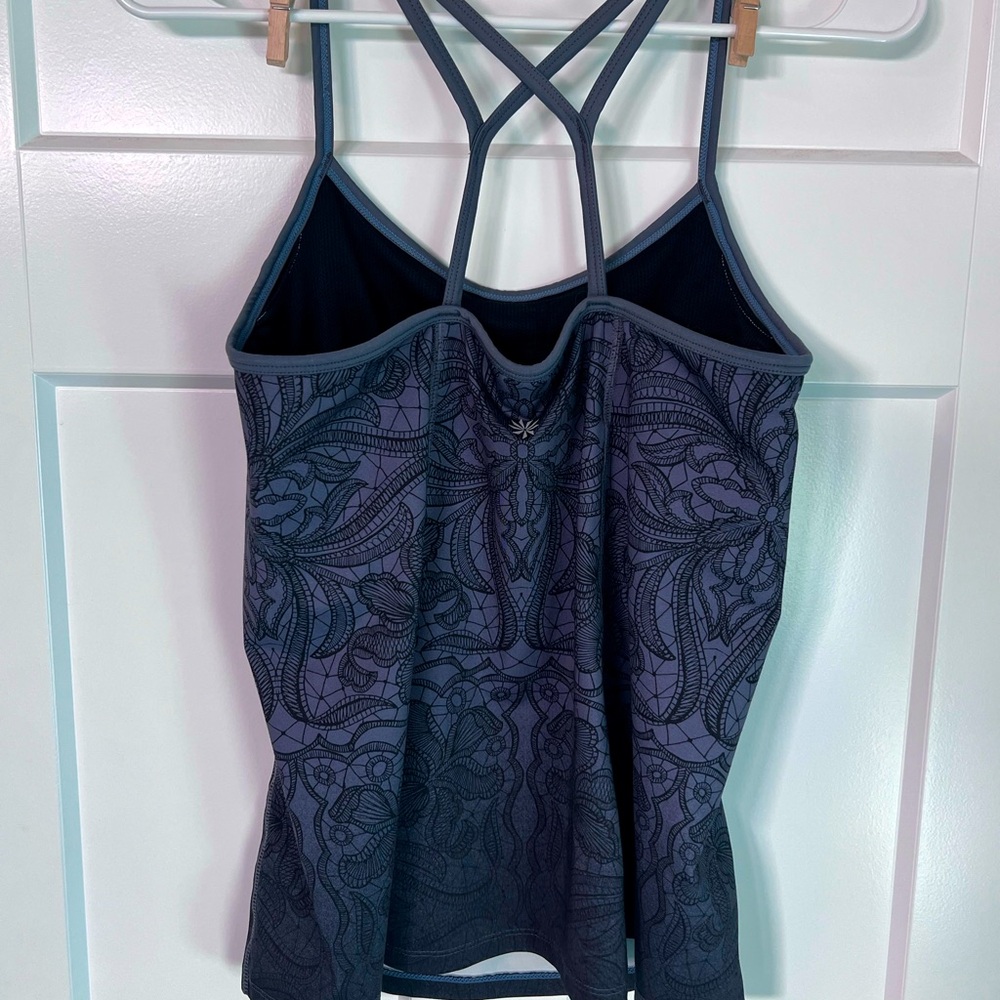 Athleta yoga/pilates tip size medium
